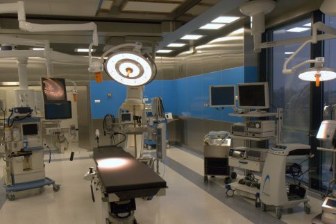 American Heart of Poland процедуралық бөлмесі